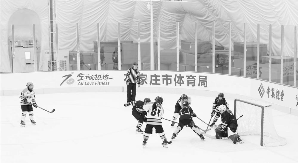 驰骋吧 冰球少年  第三届中国青少年冰球联赛全国决赛在石开幕